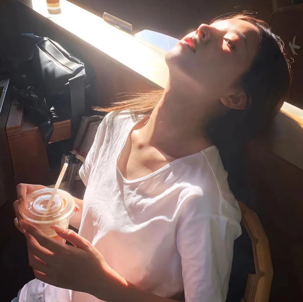 放下校花后被超可爱小女友倒追